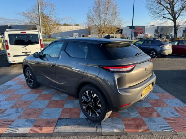 DS DS3 CROSSBACK Puretech 130 AUTO RIVOLI CUIR GPS JA 18" Hifi Focal Caméra - Photo 4