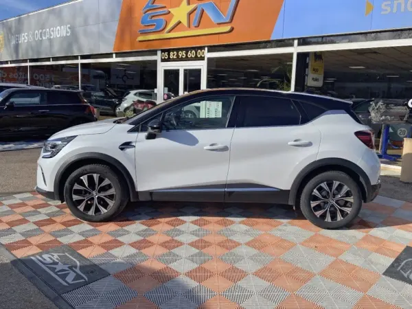 Renault CAPTUR TCe 90 BV6 TECHNO GPS 9.3" Caméra - Photo 5