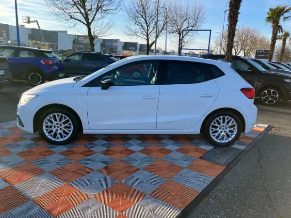 Seat IBIZA 1.0 TSI 110 BV6 FR GPS Caméra Cockpit - Photo 2