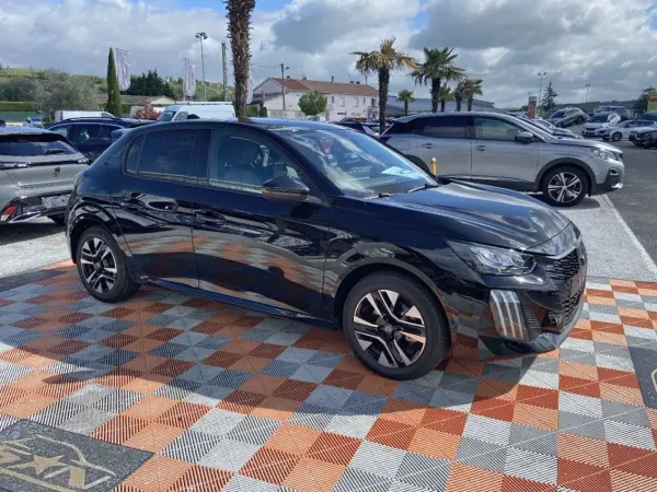 Peugeot 208 Hybrid 110 e-DCS6 ALLURE PACK VISION & NAVIGATION - Photo 3