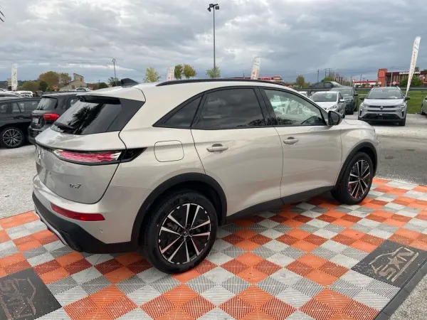 DS DS7 BlueHDi 130 EAT8 PALLAS Pack Confort Hayon Hifi Focal - Photo 5