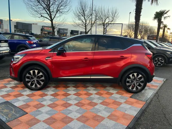 Renault CAPTUR TCe 90 BV6 TECHNO GPS 9.3" Caméra - Photo 2