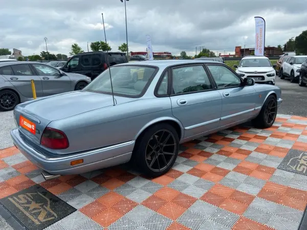 Jaguar XJR 4.0 L6 326 cv - Photo 5
